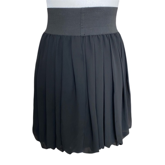 Aqua Bloomingdale's Black Pleated Mini Skirt Thick Band High Waist Size Small - Picture 10 of 13